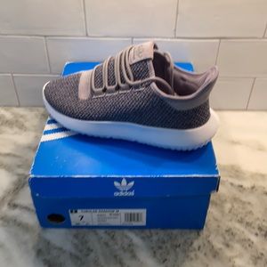 Adidas tubular shadow size 7 women